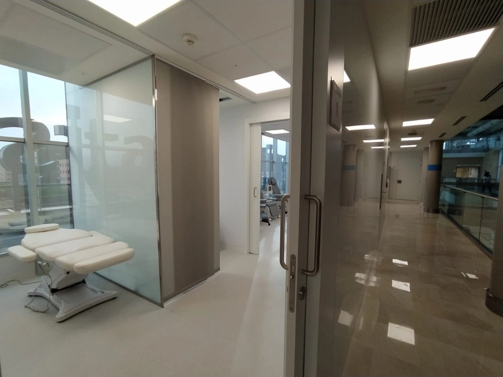 Centro médico o clínica moderna — PROINGEST